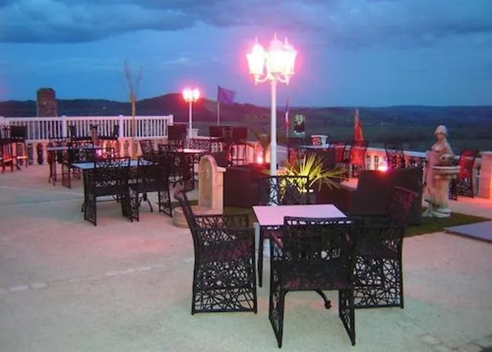 LOGIS HÔTEL RESTAURANT SPA Les BALCONS DE L'ESPERANCE